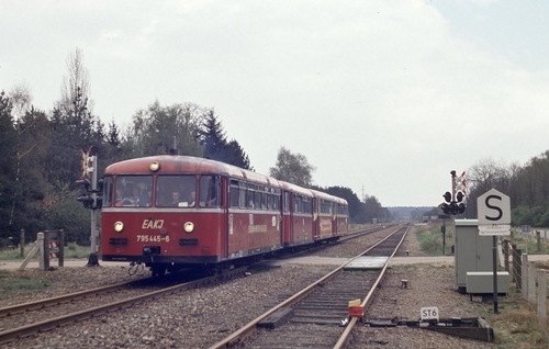 Triebwagen 798 445 + 995 405 + 995 497 + 795 627 des Eisenbahn-Amateur-Klub Jülich