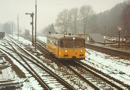 Indusimesswagen Bahnhof Dalheim